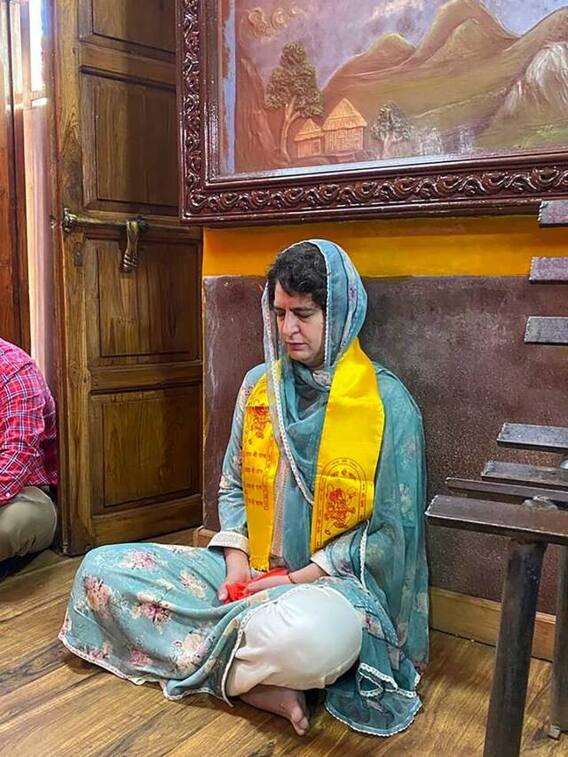 कर्नाटक में जीत के बाद बजरंगबली की शरण में क्यों पहुंची प्रियंका गांधी?