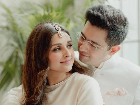 Parineeti-Raghav Engagement: परिणीति चोपड़ा संग डांस करते दिखे राघव चड्ढा, क्या आपने देखा कपल की सगाई का ये इनसाइड वीडियो Parineeti-Raghav Engagement: परिणीति चोपड़ा संग डांस करते दिखे राघव चड्ढा, क्या आपने देखा कपल की सगाई का ये इनसाइड वीडियो