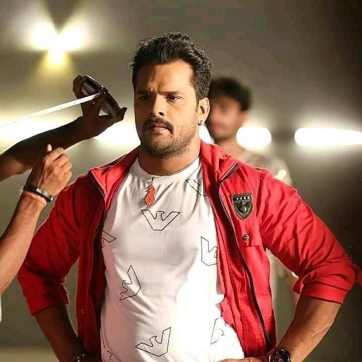 ऐसे में इन दिनों खेसारी लाल यादव का एक पुराना इंटरव्यू तेजी से वायरल हो रहा है जिसमें वह अपने अफेयर्स की अफवाहों पर रिएक्शन देते हुए मीडिया के साथ खूब मस्ती कर रहे हैं.