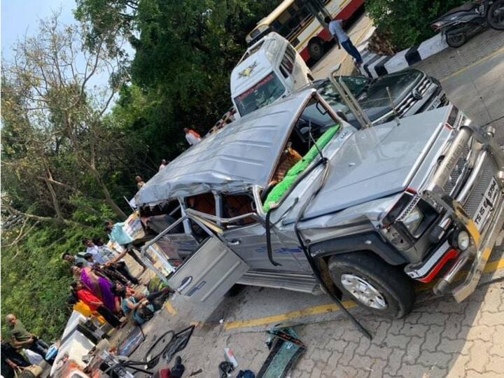 Tirumala News a man dies in road accident after vehicle hits fencing wall Tirumala News: తిరుమల మొదటి ఘాట్ రోడ్డులో ప్రమాదం, ఇద్దరు మహిళా భక్తుల మృతితో విషాదం