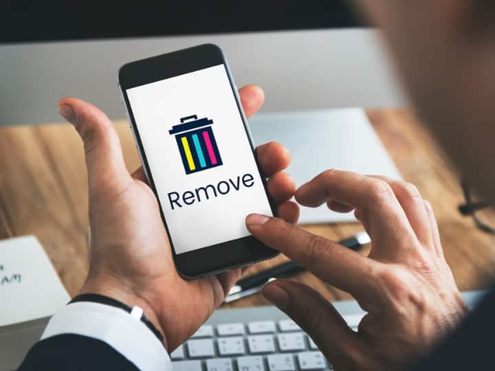 बिना किसी ऐप के अपने Smartphone को ऐसे क्लीन कर सकते हैं, जानिए कितने समय में कर लेनी चाहिए क्लीनिंग How To Clean Your Smartphone Without Any Cleaner Apps here is the step by step guide बिना किसी ऐप के अपने Smartphone को ऐसे क्लीन कर सकते हैं, जानिए कितने समय में कर लेनी चाहिए क्लीनिंग