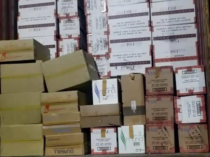 mumbai Cigarettes Smuggling DRI seizes foreign cigarettes worth Rs 24 crore being arrests 5 people ann मुंबई में पकड़ी गई 24 करोड़ रुपये की विदेशी सिगरेट, 5 आरोपी गिरफ्तार