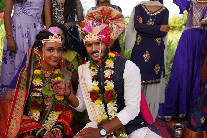 विशेष भागात प्रेक्षकांना सया आणि रेवाचा लग्नसोहळा पाहायला मिळाला आहे.