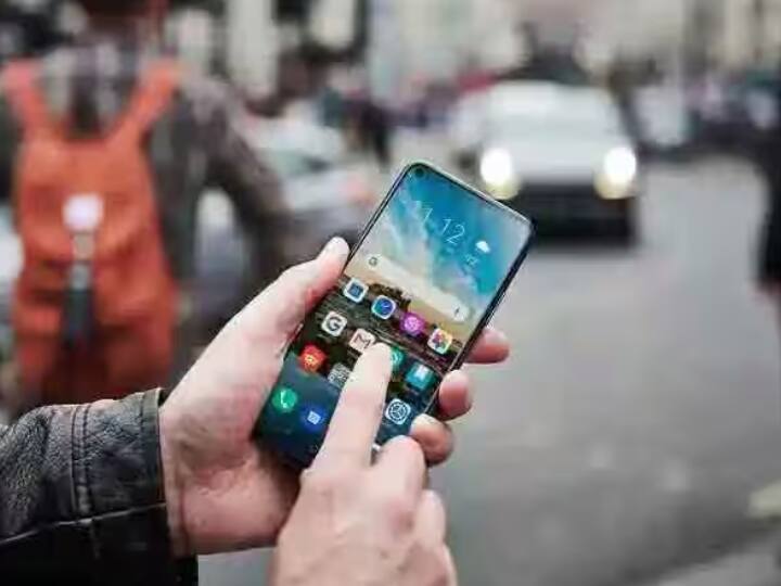 UnionTelecom Minister Ashwani Vaishnav launch sanchar sathi.in portal which help in finding lost smartphone Smartphone: गुम स्मार्टफोन खोजेगा सरकार का नया पोर्टल, नंबर को ब्लॉक करने सहित इन सुविधाओं का उठा सकते हैं लाभ 