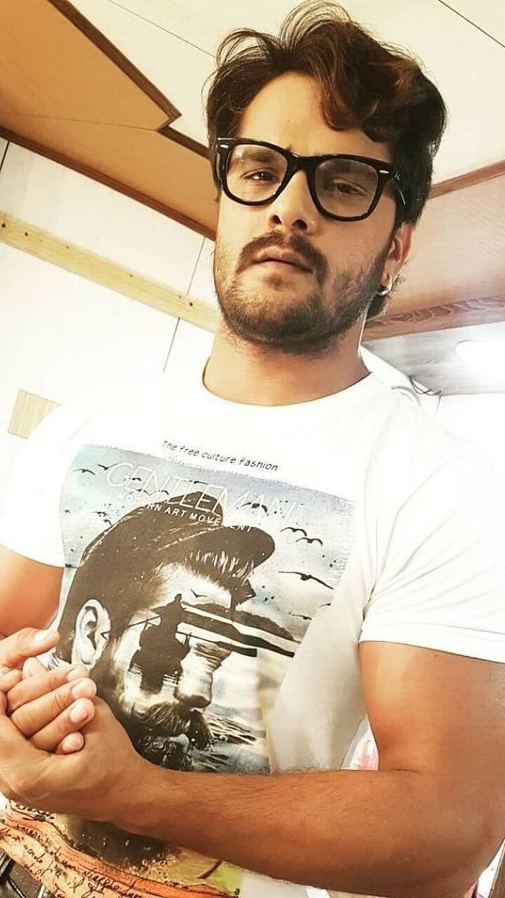 लहरें के दिए गए इंटरव्यू में जब  खेसारी लाल यादव से पूछा गया कि उनका नाम सालों से किसी न किसी हीरोइन के साथ जुड़ता आया है. ऐसे में उन्होंने इस सवाल का जवाब बड़े ही मजेदार अंदाज में दिया.