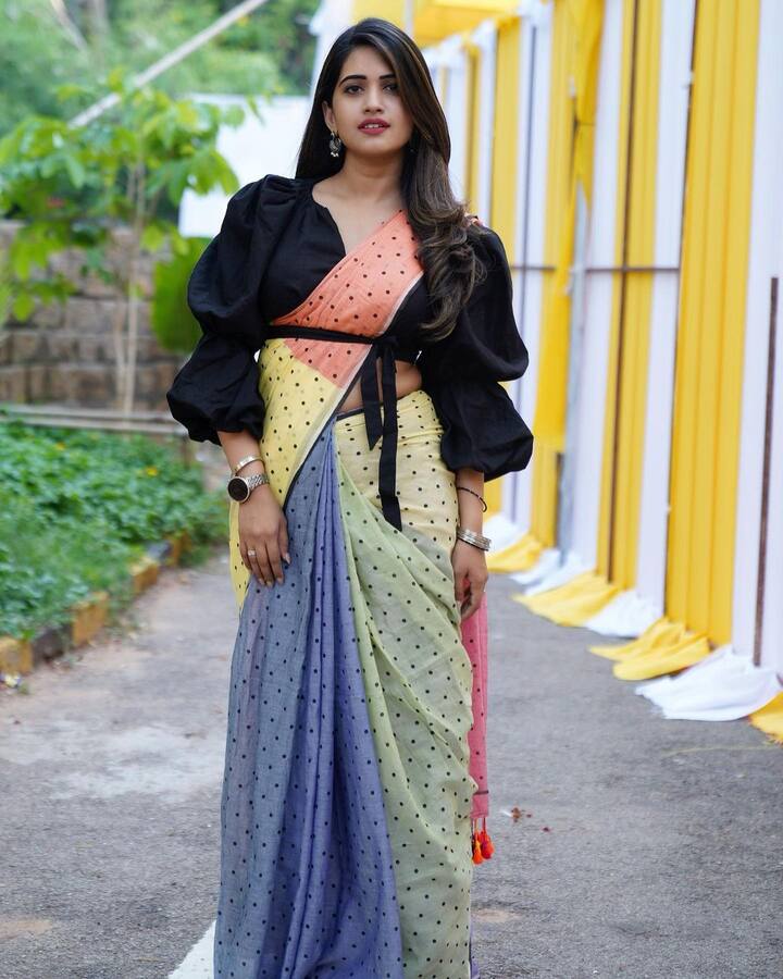 స్రవంతి చొక్కారపు అందమైన ఫోటోలు