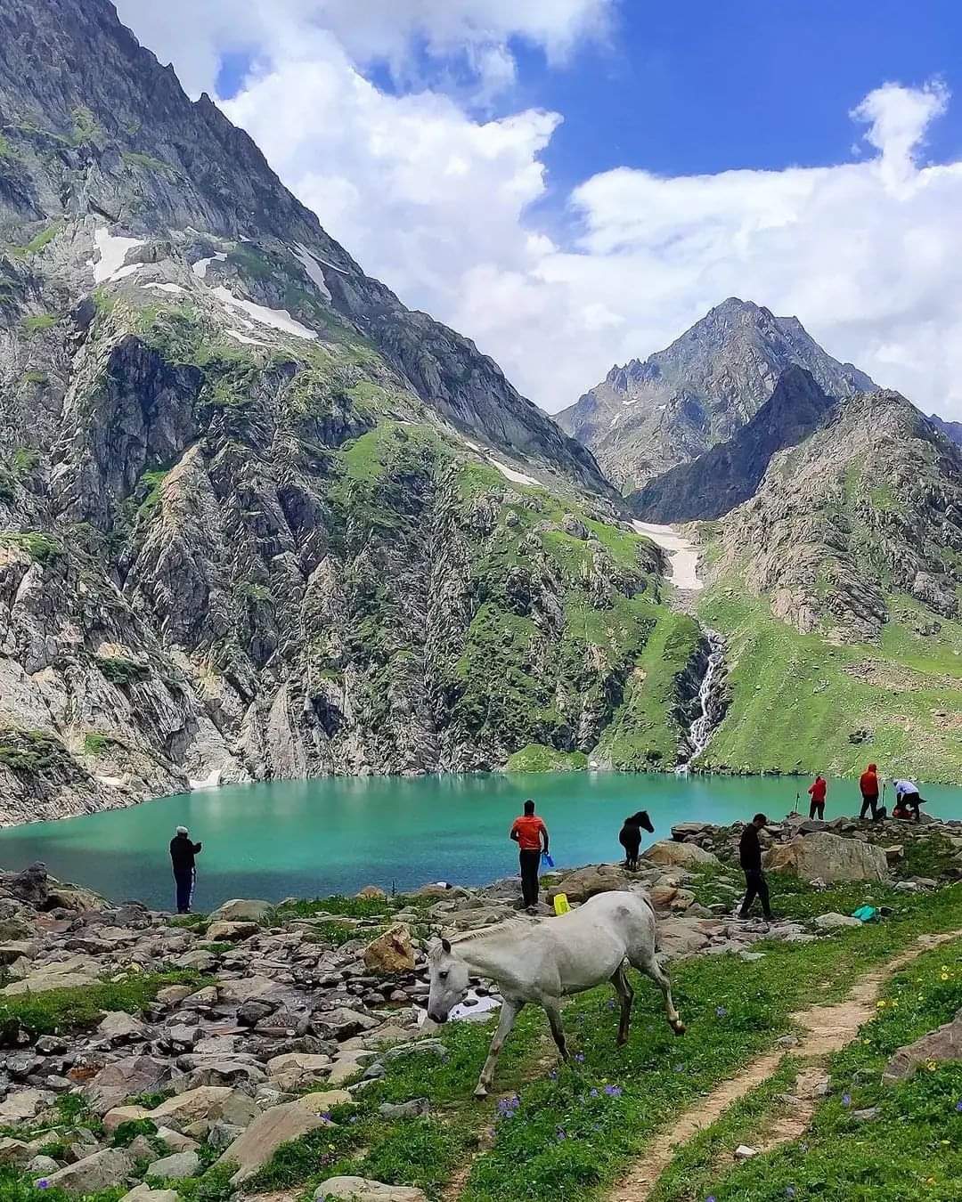 5 Magnificent Lakes In Kashmir That You Must Check Out Before Your Next Trip