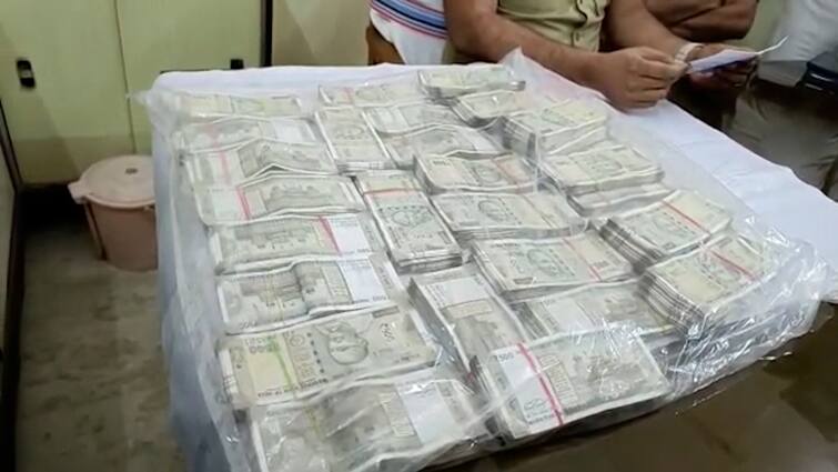 5 Arrested In Connection With ATM Money Stolen Case At Serampore Dhobighat SBI Branch Hooghly News:শ্রীরামপুরে এটিএম থেকে টাকা সরানোর ঘটনায় গ্রেফতার ৫