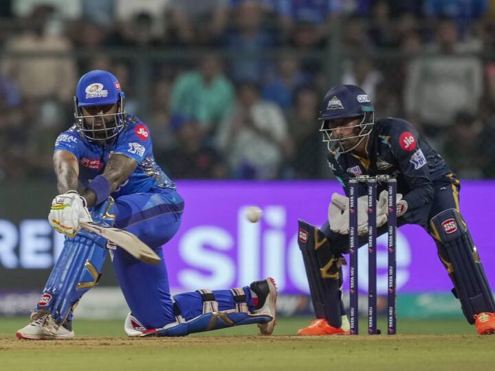 Mumbai Indians Surya Kumar Yadav performance in ipl 2023 2nd half Stats And Record In IPL 2023 IPL 2023: सूर्यकुमार यादव की शुरुआत रही खराब, इस सीजन के दूसरे हाफ में देखें कैसे विस्फोटक बैटिंग से बदली तस्वीर