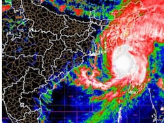 Bengal On Alert As Cyclone Mocha Crosses Bangladesh-Myanmar Coastlines, To Weaken In Next 3 Hours — Updates