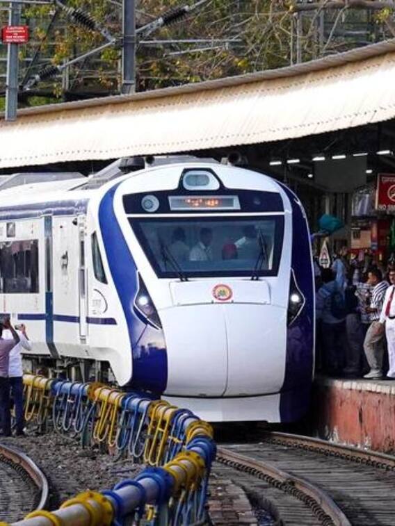 180 किमी प्रति घंटा स्पीड होने के बाद भी क्यों कम रफ्तार में दौड़ती है वंदे भारत एक्सप्रेस