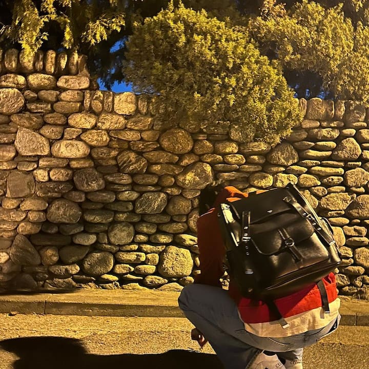 There was also a picture of Jungkook and V smilingly posing together.