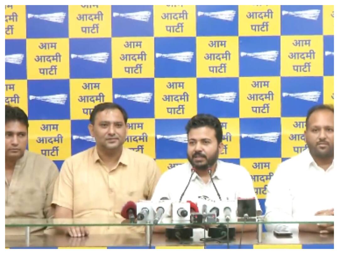 'Have Returned To My Family': Delhi Councillor Pawan Sehrawat Who Joined BJP Returns To AAP 'Have Returned To My Family': Delhi Councillor Pawan Sehrawat Who Joined BJP Returns To AAP