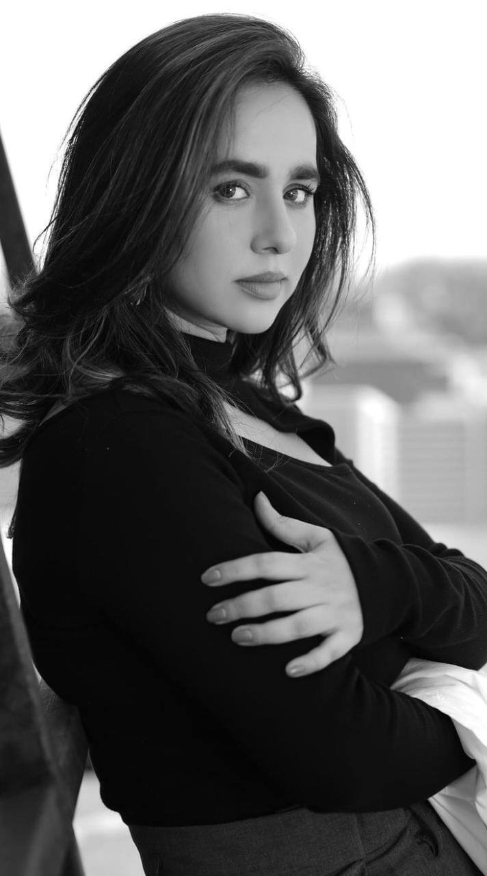 ਪੰਜਾਬੀ ਗਾਇਕਾ ਸੁਨੰਦਾ ਸ਼ਰਮਾ ਇੰਡਸਟਰੀ ਦੀ ਟੌਪ ਗਾਇਕਾਵਾਂ ਵਿਚੋਂ ਇੱਕ ਹੈ। ਉਹ ਅਕਸਰ ਹੀ ਆਪਣੇ ਗੀਤਾਂ ਤੇ ਆਪਣੀ ਖੂਬਸੂਰਤੀ ਨੂੰ ਲੈਕੇ ਲਾਈਮਲਾਈਟ ;ਚ ਰਹਿੰਦੀ ਹੈ।