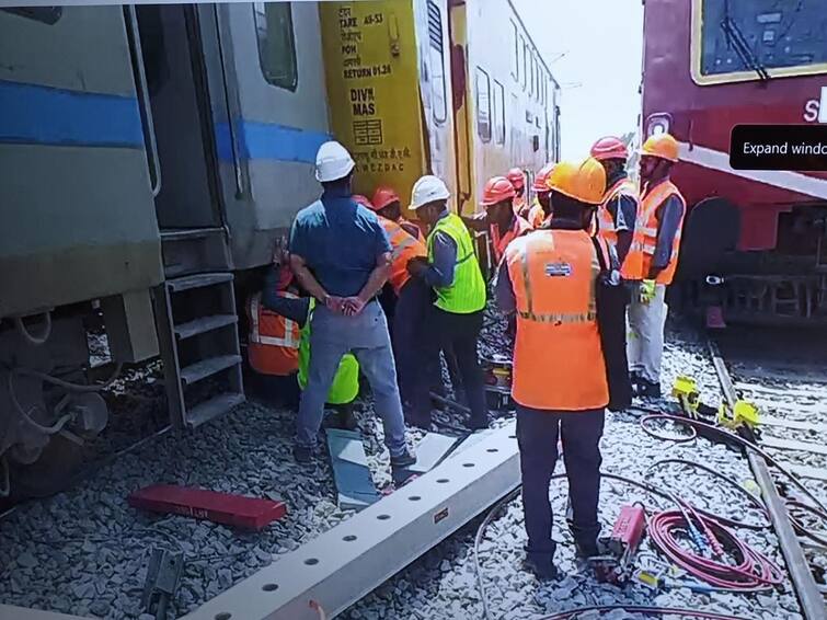 Chennai Bengaluru AC double decker express train derails near Bangarapet know more details here Double Decker Train Derail: அச்சச்சோ..! தடம் புரண்ட பெங்களூரு - சென்னை டபுள் டெக்கர் ரயில் - பயணிகள் கதி என்ன?