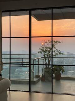 Parineeti House Pics: मुंबई में  आलीशान अपार्टमेंट में रहती हैं परिणीति चोपड़ा, एक्ट्रेस की ड्रीम हाउस की तस्वीरें हैं बेहद शानदार