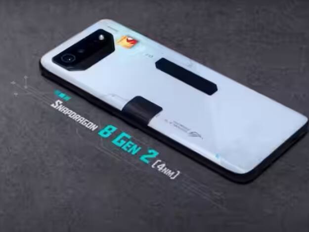 ਤੁਸੀਂ ਸਮਾਰਟਫੋਨ ਚਿੱਟੇ ਅਤੇ ਕਾਲੇ ਰੰਗ ਵਿੱਚ ਖਰੀਦ ਸਕਦੇ ਹੋ। ਫੋਨ 'ਚ ਤੁਹਾਨੂੰ 6000 mAh ਦੀ ਬੈਟਰੀ ਅਤੇ ਸਨੈਪਡ੍ਰੈਗਨ 8 Gen 2 ਚਿਪਸੈੱਟ ਦਾ ਸਪੋਰਟ ਮਿਲਦਾ ਹੈ।