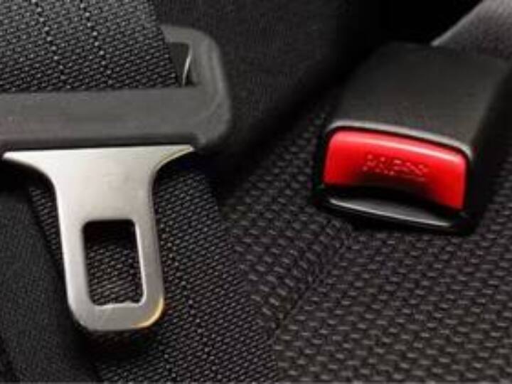 No more online sale of fake seat belt alarm stopper device seat belt clip ban online Seat Belt Clip Ban: ई-कॉमर्स वेबसाइट पर बैन हुए, फेक सीट बेल्ट क्लिप और अलार्म स्टॉपर