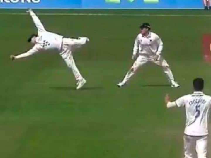 Watch Steve Smith Takes A One-Handed Blinder In County Championship Watch: Steve Smith Takes A One-Handed Blinder In County Championship