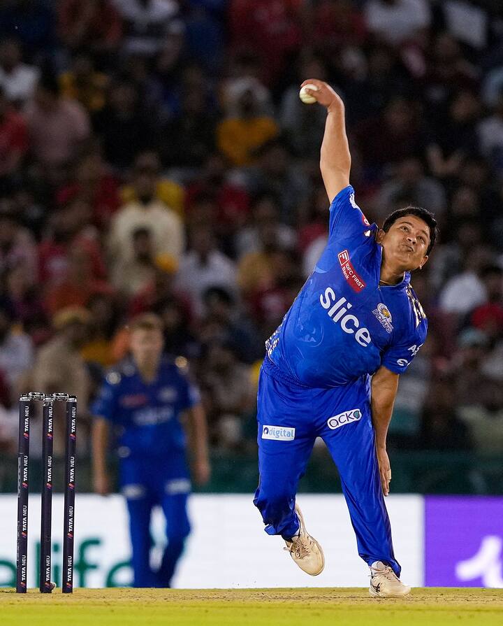 पीयूष चावला सध्या दमदार फॉर्मात आहे. लिवात चावलावर कुणीही बोली लावलाया तयार नव्हते. मुंबईने त्याला मूळ किंमतीत ताफ्यात घेतलेय. चावलाने मुंबईसाठी सर्वाधिक 19 विकेट घेतल्या आहेत. चावलापुढे इतर गोंलदाज फिके पडलेत.