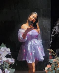 చిట్టి గౌనులో ఇనయ నయా లుక్ - హాలీడేను ఎంజాయ్ చేస్తున్న బిగ్ బాస్ బ్యూటి