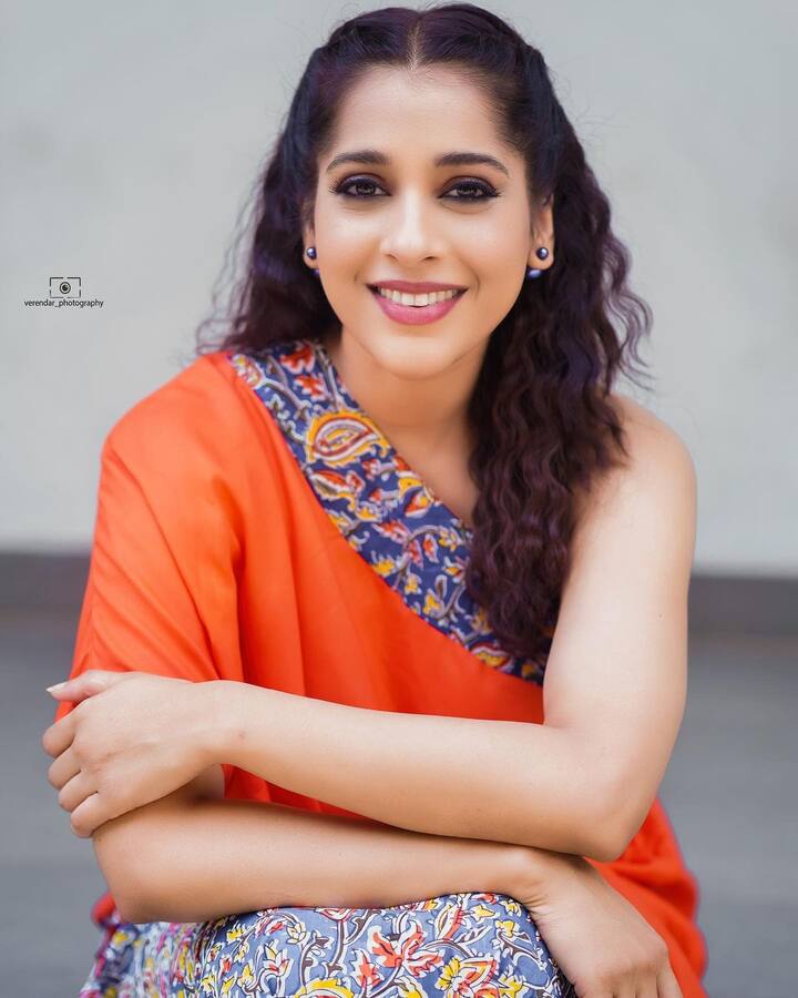 రష్మి గౌతమ్ లేటెస్ట్ పిక్స్