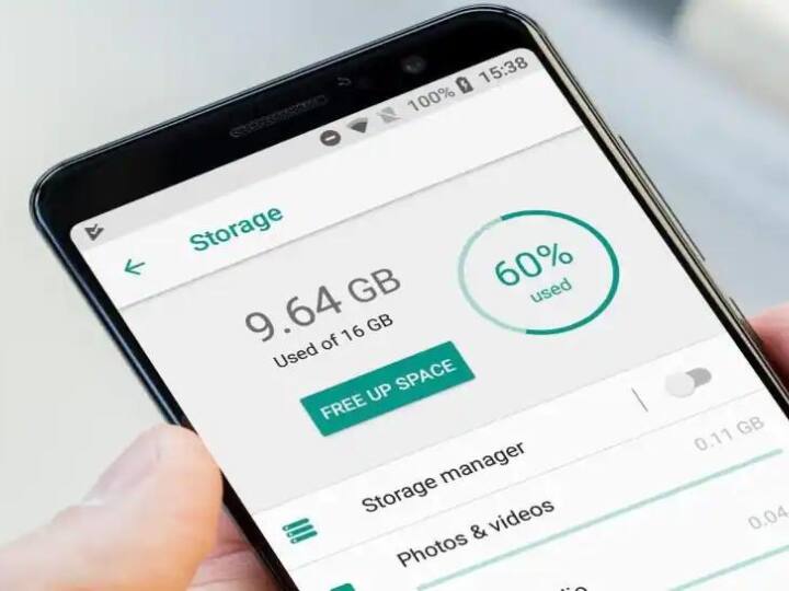 अगर आप ऐसे यूजर हैं, जिसे बहुत सारे फोटो, वीडियो या म्यूजिक स्टोर नहीं करना है तो आपके लिए 64GB का स्मार्टफोन भी काफी रहेगा. अगर आप कॉलिंग और मैसेज के लिए स्मार्टफोन चाहते हैं तब भी आपके लिए 64GB काफी है.