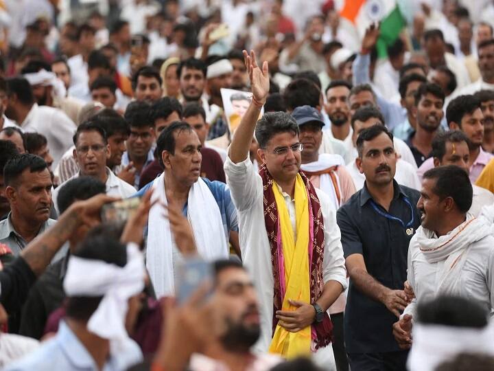 rajasthan congress crisis sachin pilot jan sangharsh yatra reached jaipur ANN Sachin Pilot Jan Sangharsh Yatra: जनसंघर्ष यात्रा के साथ जयपुर पहुंचे सचिन पायलट, किया बड़ा दावा, कहा- बदल रहा है मौसम...