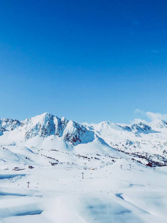हिमाचल-उत्तराखंड नहीं... जन्नत से कम नहीं हैं यहां के पहाड़!