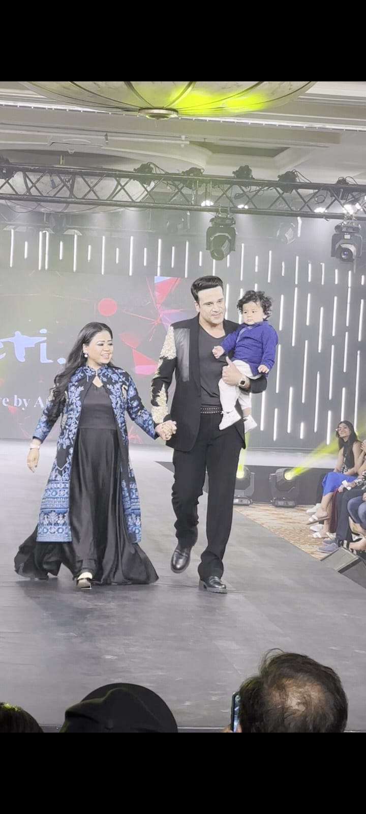 Bharti Singh ने बेटे के साथ पहली बार किया रैंप वॉक, कुर्ता-पायजामा में गोला ने अपनी क्यूटनेस से जीता सबका दिल