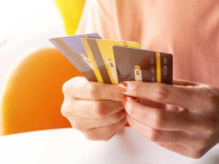 Credit Card against fixed deposit for whose cibil score is bad Credit Card: क्रेडिट स्‍कोर स्कोर खराब है तो ऐसे मिलेगा क्रेडिट कार्ड, जानें क्या है नियम