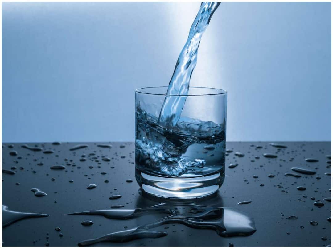 Can drinking very cold water cause heart attack? Cool Water: అతి చల్లని నీరు తాగడం వల్ల గుండెపోటు వచ్చే అవకాశం ఉందా?
