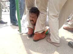 బీసీ నేతను కాళ్ల కింద తొక్కేసిన పోలీసులపై చర్యలేవి - డీజీపీకి ఫిర్యాదు చేస్తామన్న బీజేపీ నేతలు