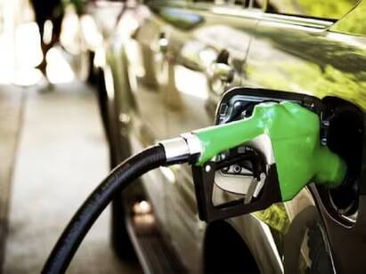 petrol and diesel price on 15th may 2023 chennai know full details Petrol, Diesel Price: உச்சத்தை தொடும் கத்திரி வெயில்.. அச்சத்தை தந்ததா பெட்ரோல் விலை..? இன்றைய விலை நிலவரம்!