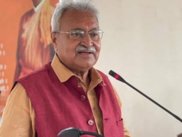 Watch: मेरठ में हिंदू लड़के के साथ घूमने की वजह से दो मुस्लिम लड़कियों के साथ बदसलूकी, पुलिस पर भड़के BJP सांसद Meerut MP Laxmikant Bajpai angry with Meerut Police for arresting one accused ANN Watch: मेरठ में हिंदू लड़के के साथ घूमने की वजह से दो मुस्लिम लड़कियों के साथ बदसलूकी, पुलिस पर भड़के BJP सांसद