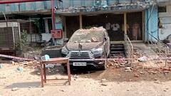 :বিকাশ ভবনের কার্নিস থেকে ভেঙে পড়ল চাঙড়, মাথা ফেটে জখম ১