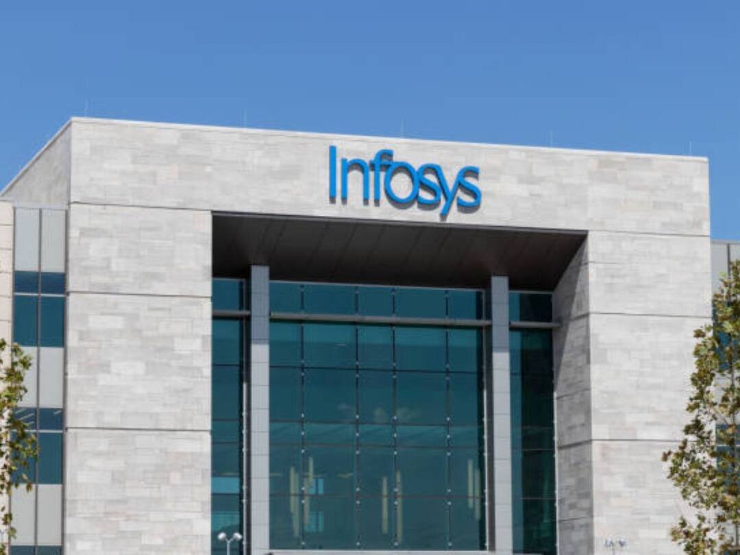 IT major Infosys issues equity shares to its employees as rewards know details Infosys: ఉద్యోగులకు అద్భుతమైన బహుమతి, వీళ్లు నక్క తోక తొక్కారు