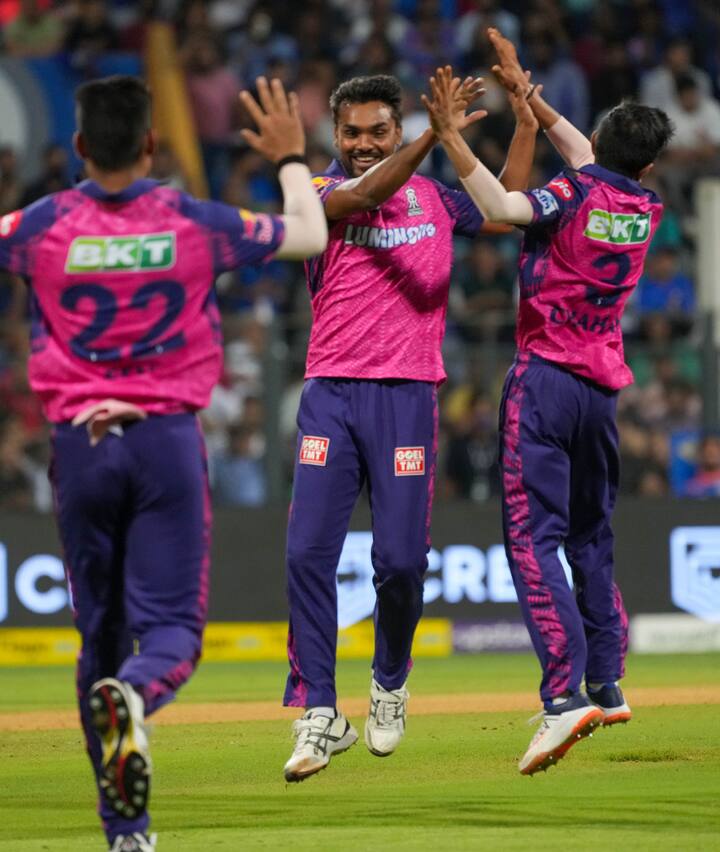 संदीप शर्मा याला 2023 च्या लिलावात खरेदीदार मिळाला नव्हता. बदली खेळाडू म्हणून संदीप शर्मा याने राजस्थानच्या संघात स्थान मिळवले होते. आता संदीप शर्मा याने भेदक मारा करत सर्वांची मने जिंकली आहेत.