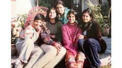 ਫੋਟੋ 'ਚ ਨਜ਼ਰ ਆ ਰਿਹਾ ਇਹ ਸ਼ਰਮੀਲਾ ਬੱਚਾ ਨਾਗਿਨ ਦੇ ਪਿਆਰ 'ਚ ਹੈ ਦੀਵਾਨਾ, ਕੀ ਤੁਸੀ ਪਛਾਣਿਆ?