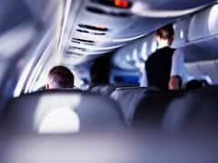 Airlines: நடுவானில் சலசலப்பு.. போதையில் விமானத்தில் ரகளை.. பணிப்பெண்ணுக்கு பாலியல் தொந்தரவு கொடுத்த பயணி...!