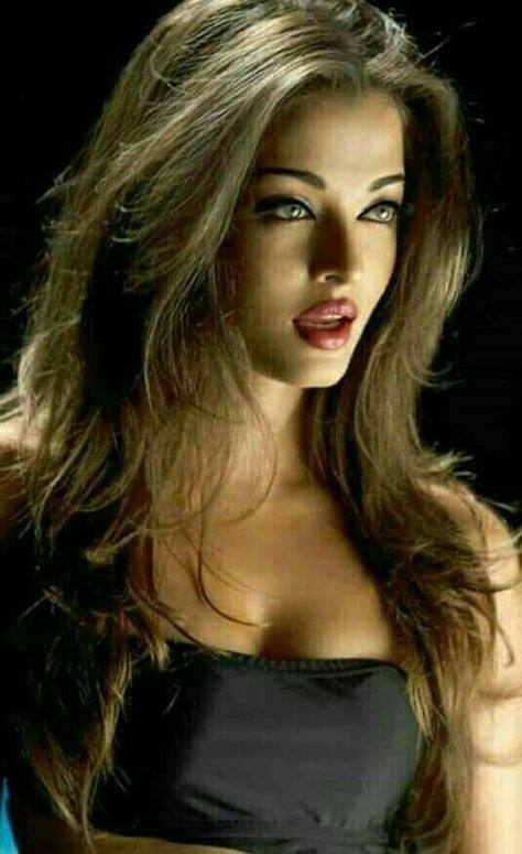 ਦਰਅਸਲ ਬਹੁਤ ਘੱਟ ਲੋਕ ਜਾਣਦੇ ਹਨ ਕਿ ਸਲਮਾਨ ਖਾਨ ਤੋਂ ਪਹਿਲਾਂ ਐਸ਼ਵਰਿਆ ਰਾਏ ਦਾ ਨਾਂ ਰਾਜੀਵ ਮੂਲਚੰਦਾਨੀ ਨਾਲ ਜੁੜਿਆ ਹੋਇਆ ਸੀ। ਜੀ ਹਾਂ, ਤੁਸੀਂ ਇਹ ਸਹੀ ਸੁਣਿਆ ਹੈ, ਰਾਜੀਵ ਉਹੀ ਵਿਅਕਤੀ ਹੈ ਜਿਸਦਾ ਅਭਿਨੇਤਰੀ ਮਨੀਸ਼ਾ ਕੋਇਰਾਲਾ ਨਾਲ ਅਫੇਅਰ ਸੀ। ਖਬਰਾਂ ਮੁਤਾਬਕ ਰਾਜੀਵ ਨੂੰ ਲੈ ਕੇ ਮਨੀਸ਼ਾ ਅਤੇ ਐਸ਼ਵਰਿਆ ਵਿਚਾਲੇ ਕਾਫੀ ਵਿਵਾਦ ਹੋਇਆ ਸੀ। ਜਿਸ ਬਾਰੇ ਐਸ਼ਵਰਿਆ ਰਾਏ ਨੇ ਸਾਲ 1999 'ਚ ਦਿੱਤੇ ਇੰਟਰਵਿਊ 'ਚ ਖੁੱਲ੍ਹ ਕੇ ਗੱਲ ਕੀਤੀ ਸੀ।