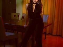 కేథ‌రిన్ మెస్మరైజింగ్ స్టిల్స్