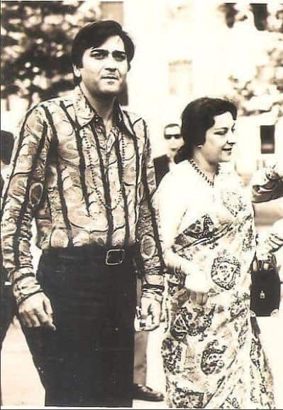 सुनील दत्त और नरगिस दत्त ने पर्दे पर खूब शोहरत हासिल की है. साथ ही इनकी लव लाइफ भी फिल्म की कहानी से कम नहीं थी. किसी ने नहीं सोचा था कि फिल्म ‘मदर इंडिया’ में सुनील की मां का रोल निभाने वाली एक्ट्रेस एक दिन उनकी पत्नी बन जाएगी.