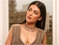 Shruti Haasan Latest Photos : లండన్‌లో తయారైన డ్రస్‌కు శ్రుతీ హాసన్ దేశీ టచ్