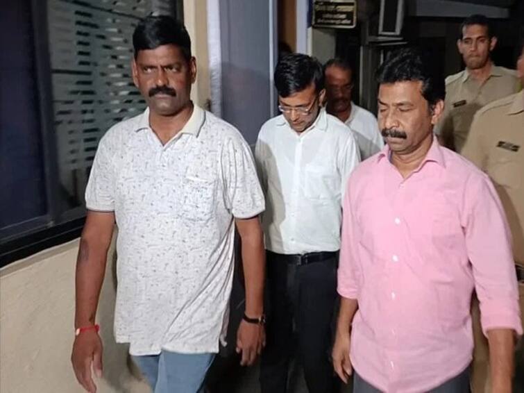 maharashtra news nashik news Nashik district deputy registrar accepted bribe of thirty lakhs', arrested by ACB Nashik News : आडनाव 'खरे' मात्र खोट्या निकालासाठी घेतली तीस लाखांची लाच, नाशिक जिल्हा उपनिबंधक एसीबीच्या जाळ्यात  