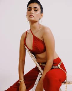 Shalini Pandey: 'అర్జున్ రెడ్డి' భామ ఏంటి ఇలా మారిపోయింది?