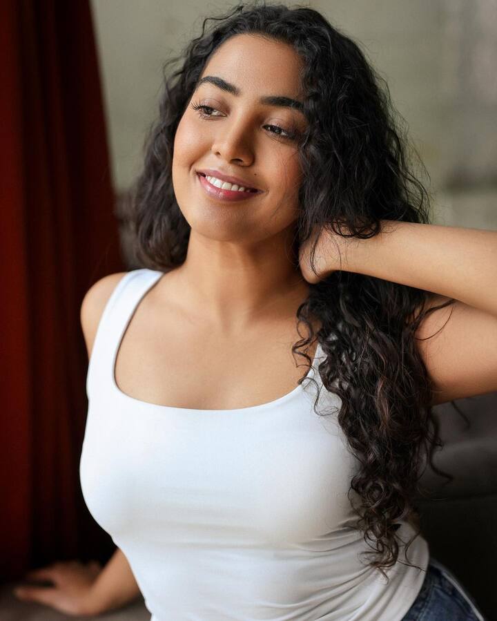 శివాత్మకి రాజశేఖర్ అందమైన ఫోటోలు