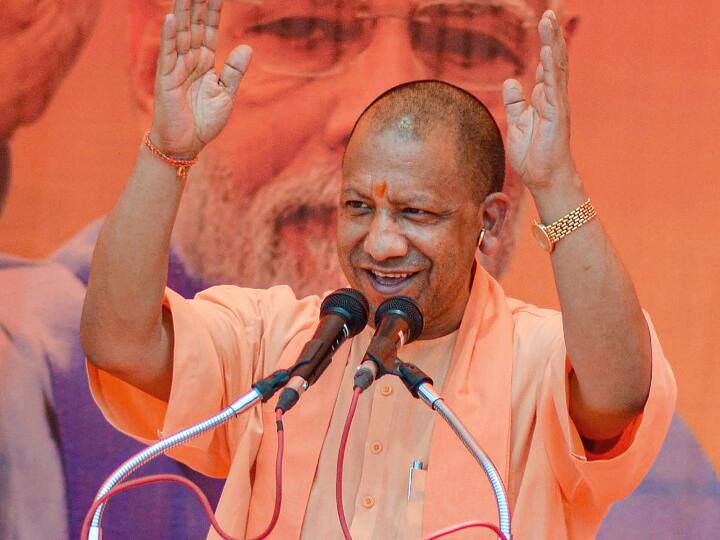 Gorakhpur News: सीएम योगी के गढ़ में बीजेपी के मुस्लिम कार्ड ने मचाई धूम, इस सीट पर रच दिया इतिहास UP Nikay Chunav Results bjp muslim candidate hakikunnisha won election form yogi adityanath ward Gorakhpur News: सीएम योगी के गढ़ में बीजेपी के मुस्लिम कार्ड ने मचाई धूम, इस सीट पर रच दिया इतिहास