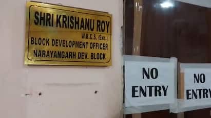 Trinamool leaders and workers surrounded the office alleging that BDO itself took the cut TMC: কাটমানি নেন খোদ বিডিও, এই অভিযোগে অফিস ঘেরাও করলেন তৃণমূলের নেতা-কর্মীরা