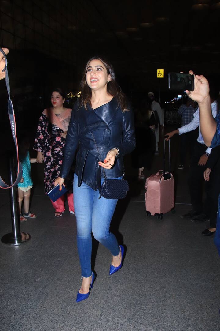 बीती रात सारा को मुंबई एयरपोर्ट पर स्पॉट किया गया. एक्ट्रेस कान्स में शामिल होने के लिए रवाना हुई थीं.